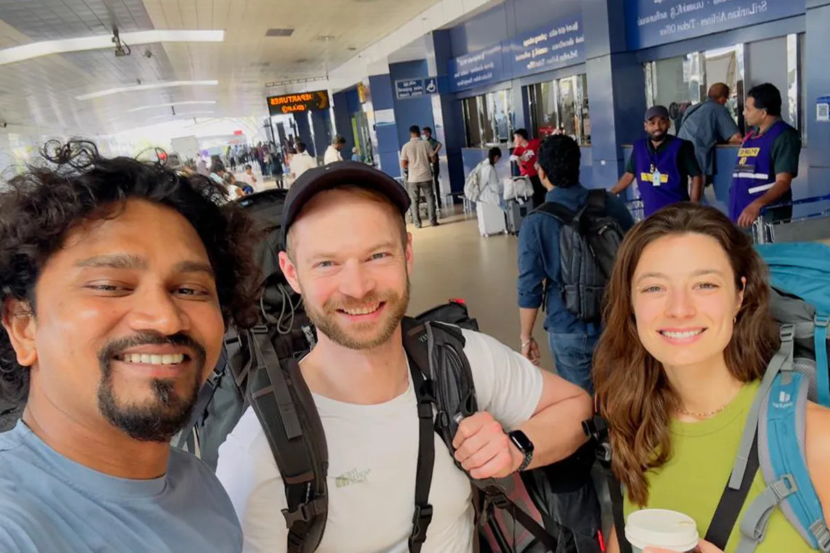 Airport transfer service in Sri Lanka