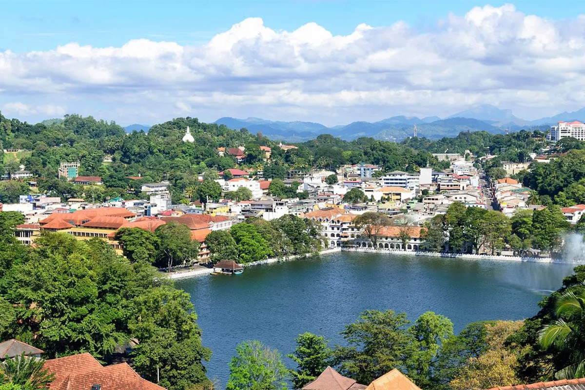 Airport transfer to Kandy